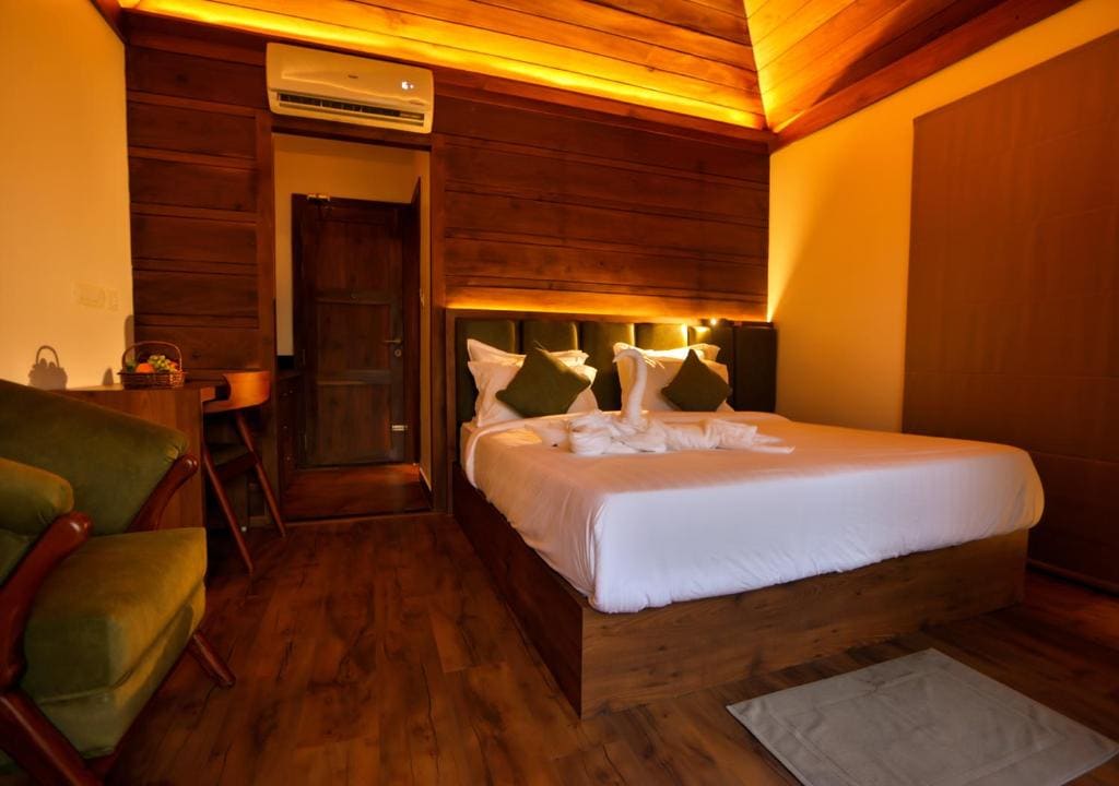 Double Room with Balcony room - Image 1
