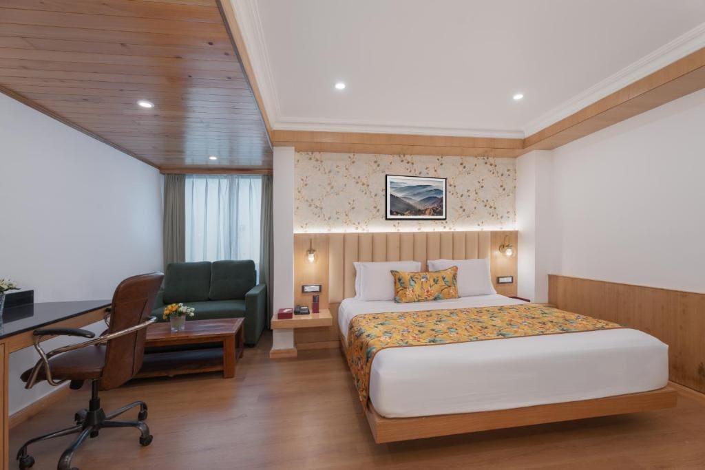 Deluxe Room With Sofa cum bed room - Image 2