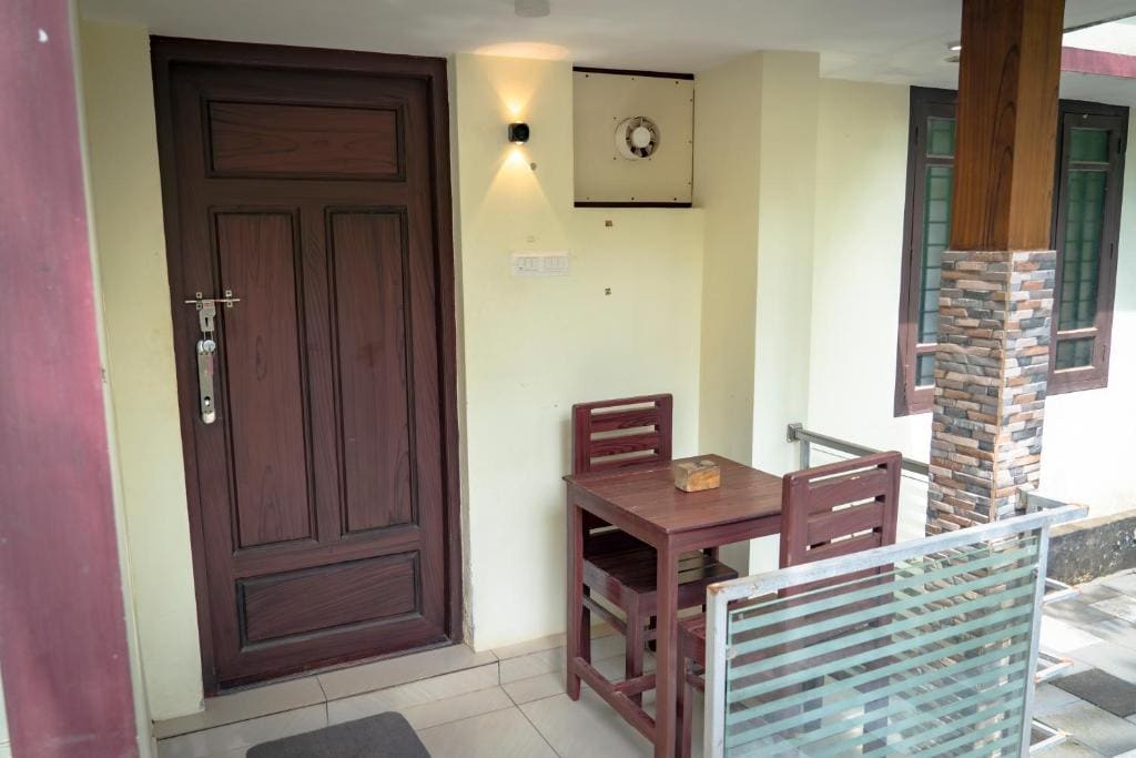 Standard Double Room with Fan room - Image 3