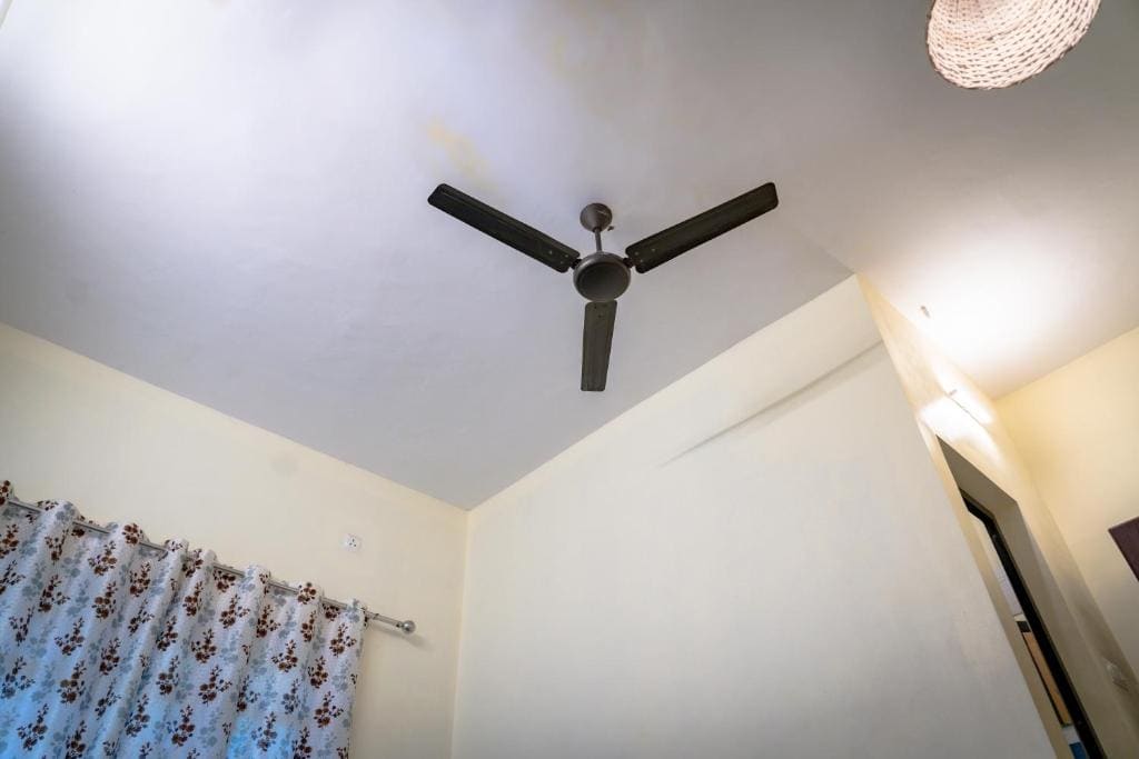 Standard Double Room with Fan room - Image 2