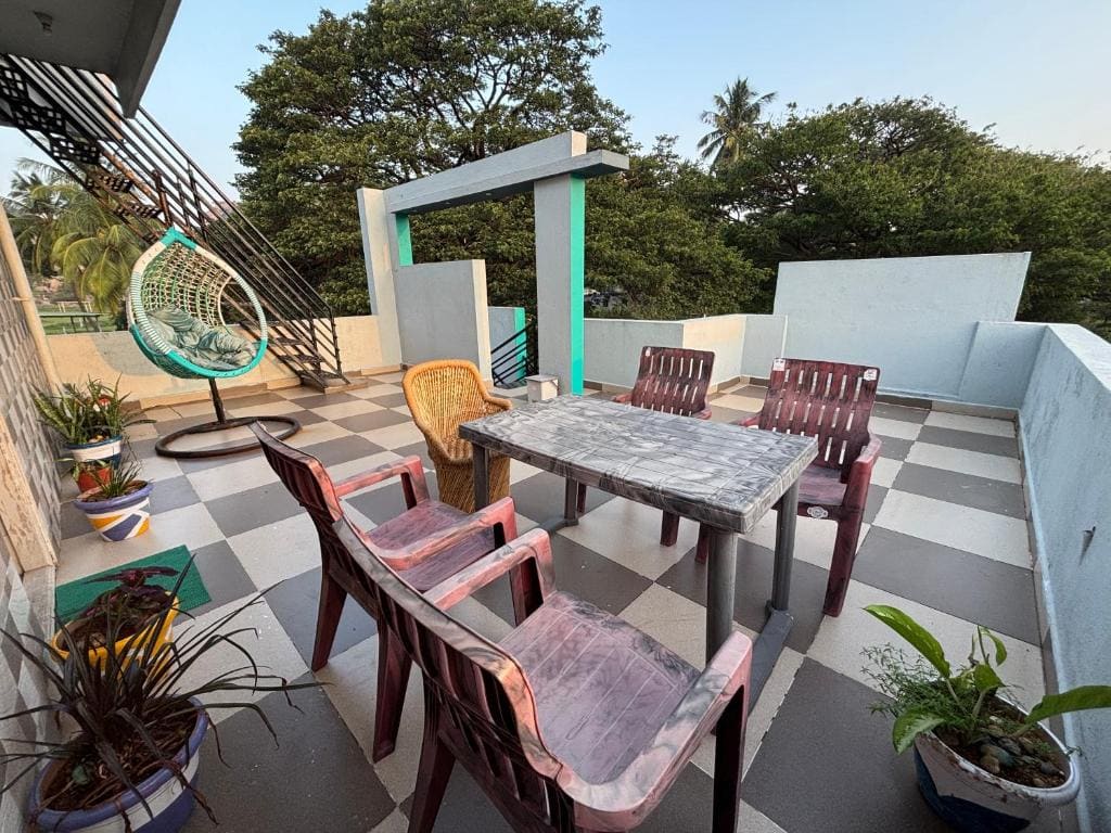 Deluxe Double Room with Balcony room - Image 1