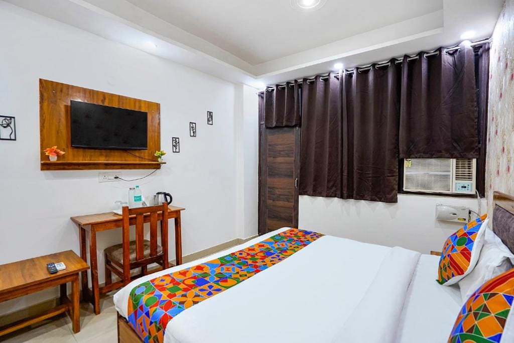Deluxe Room room - Image 3