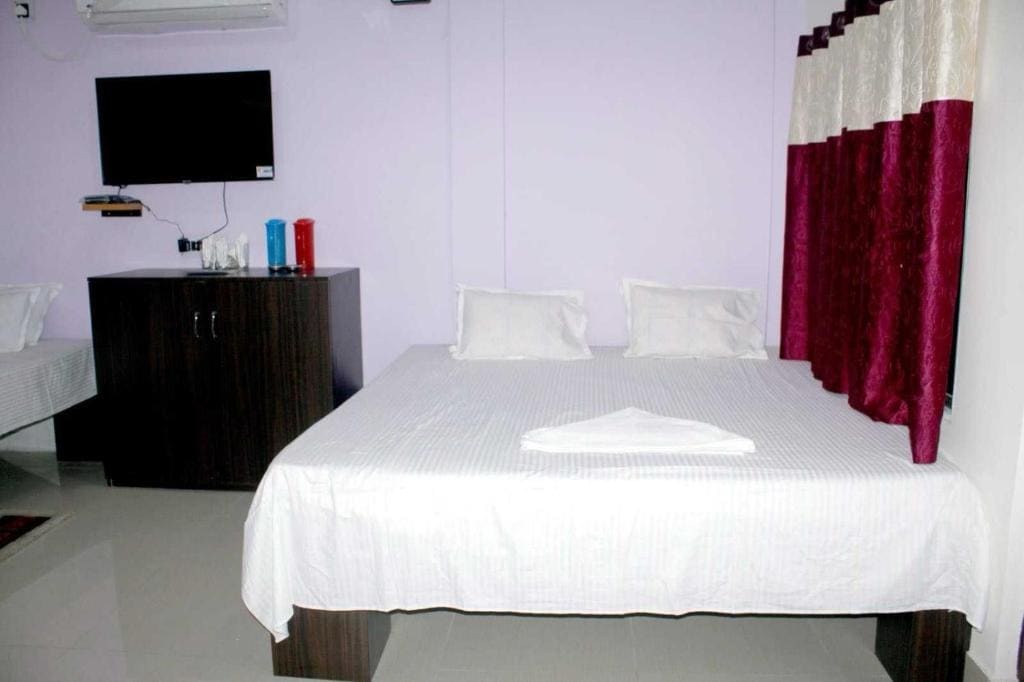 Classic Triple Room room - Image 1