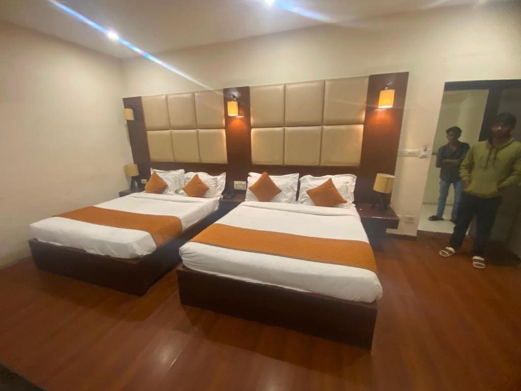 Classic Triple Room room - Image 1