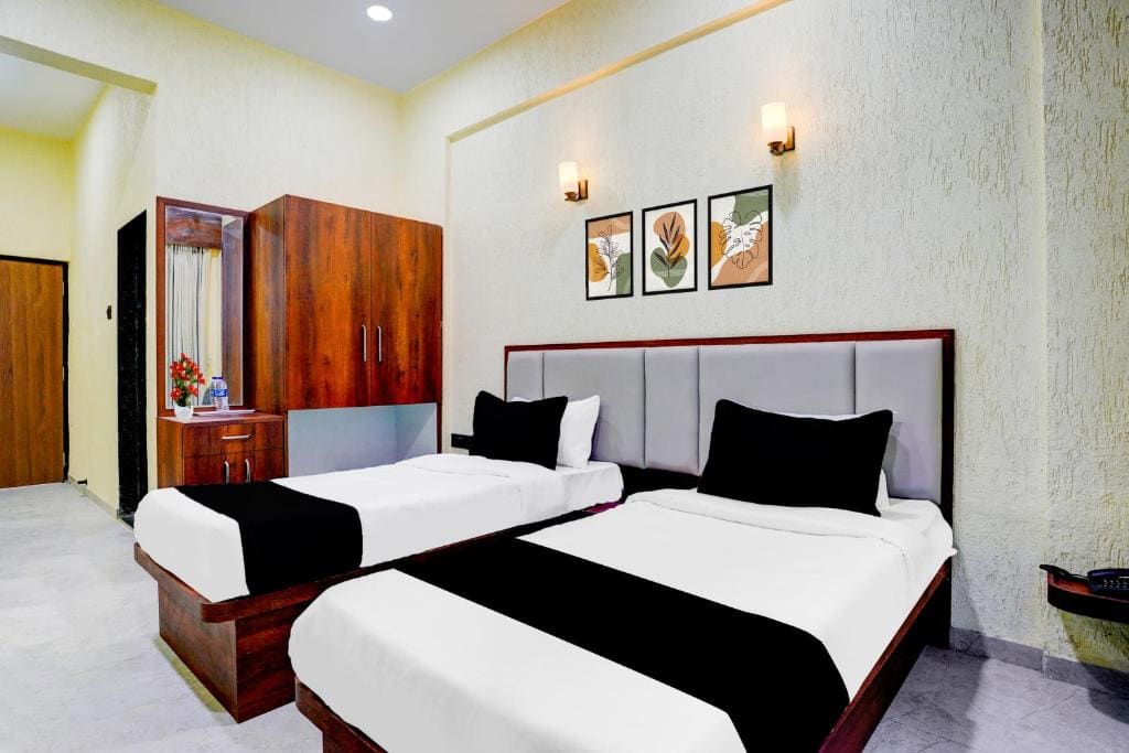 Classic Triple Room room - Image 3