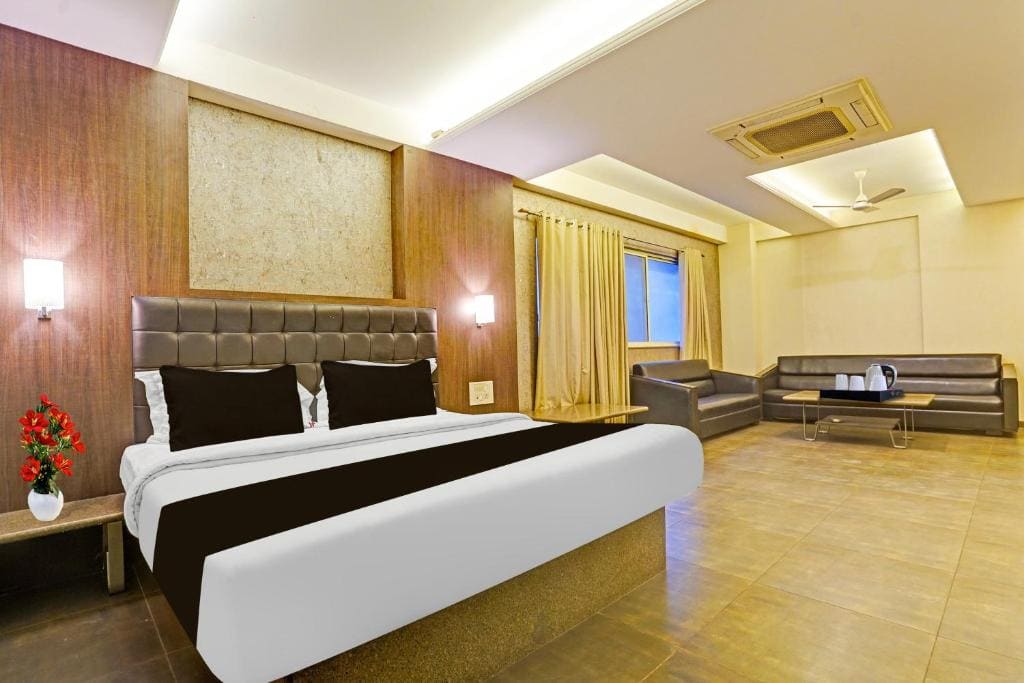 Superior Triple Room room - Image 1