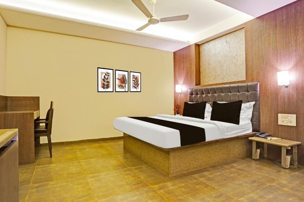 Superior Triple Room room - Image 2