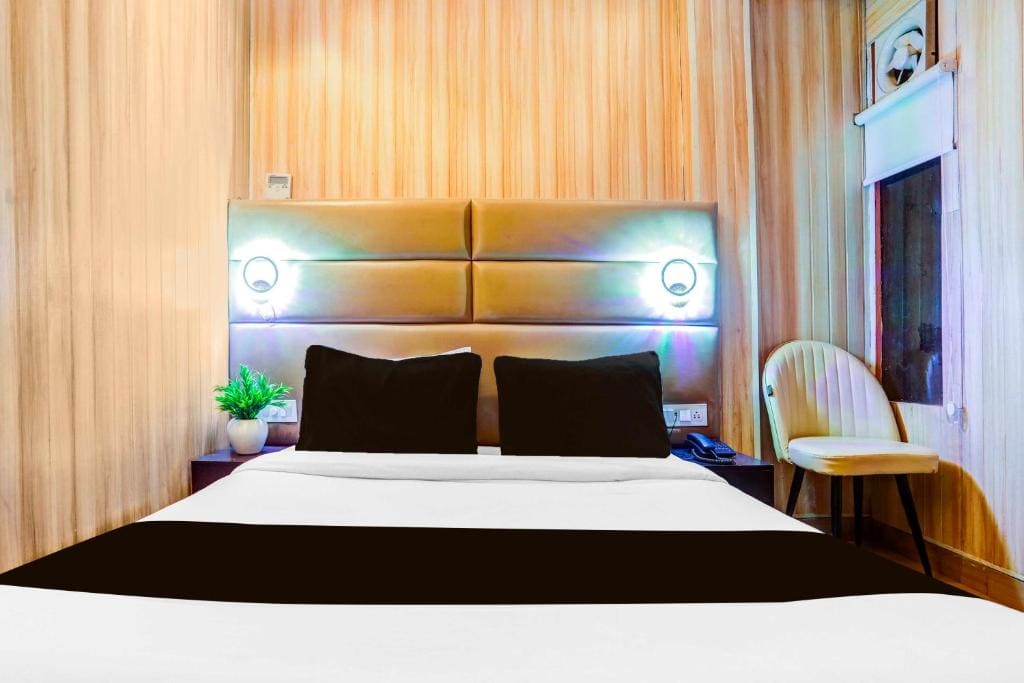 Classic Triple Room room - Image 2