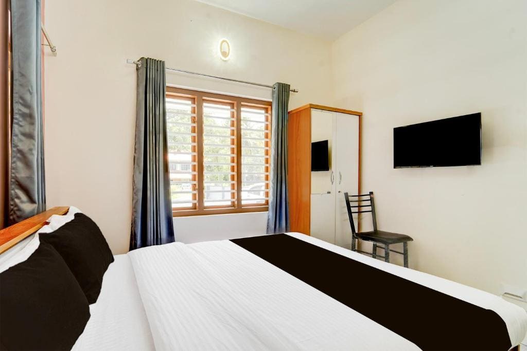 Classic Triple Room room - Image 2