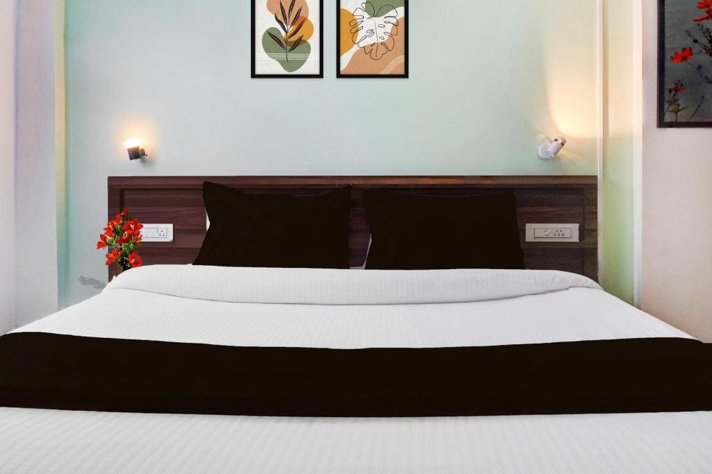 Superior Triple Room room - Image 3