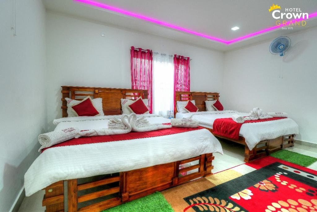 Family Room room - Image 2