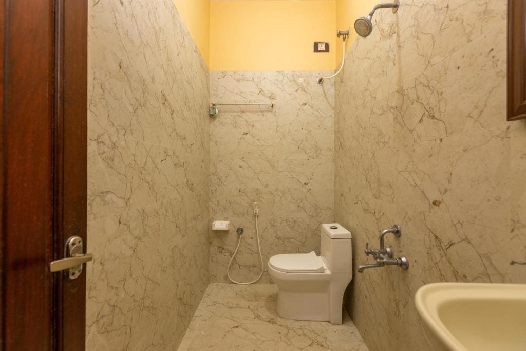 Standard Double Room room - Image 2