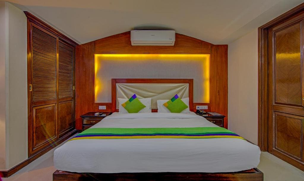 Spacious Premium Room room - Image 3