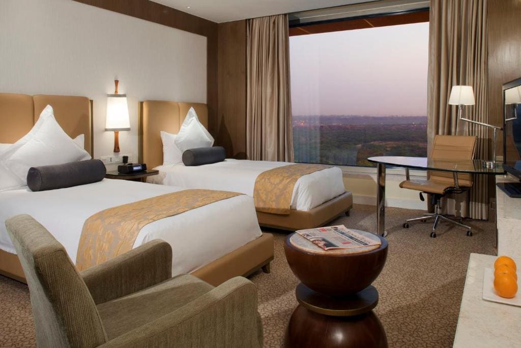 Standard Twin Room - Smoking Offers Buy1Get1 on Premium beverages between 11amto7pm and 15% discount on Food and Soft beverages, SPA and Laundry room - Image 2