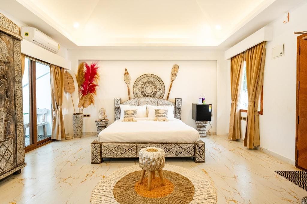 Villa with Private Pool room - Image 3