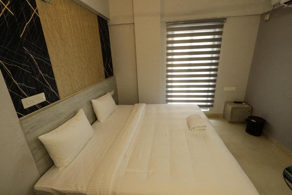 Standard Double Room room - Image 3