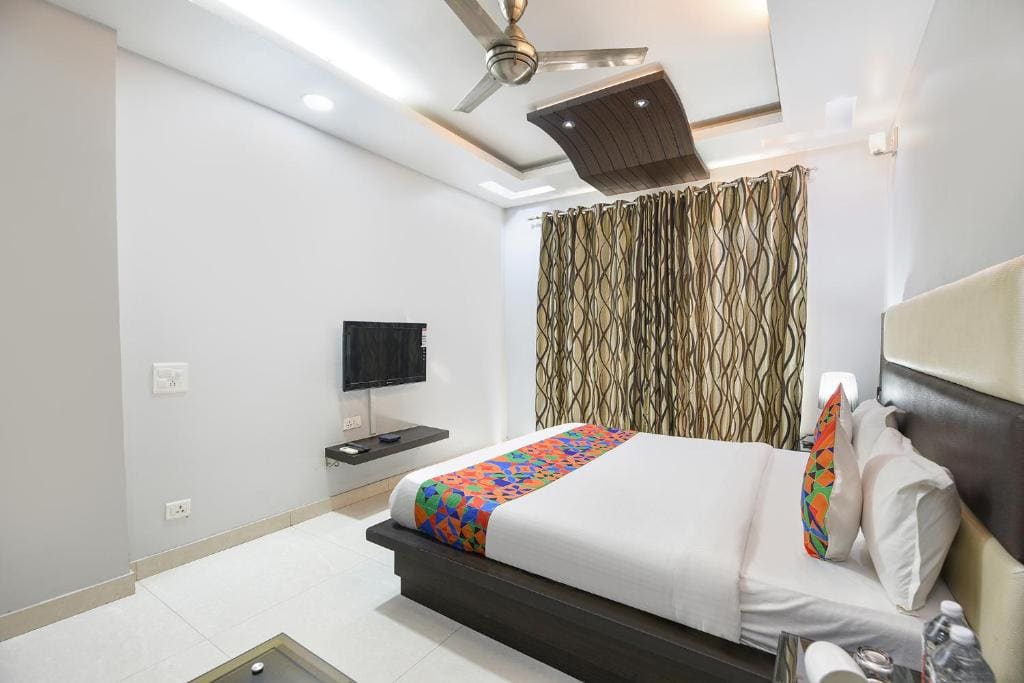 Deluxe Room room - Image 2