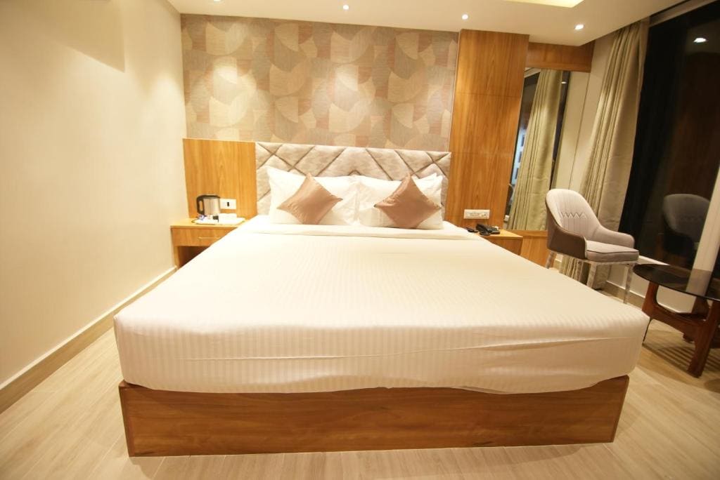 Superior King Room room - Image 2