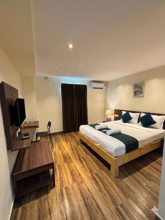 Deluxe Double Room room - Image 3