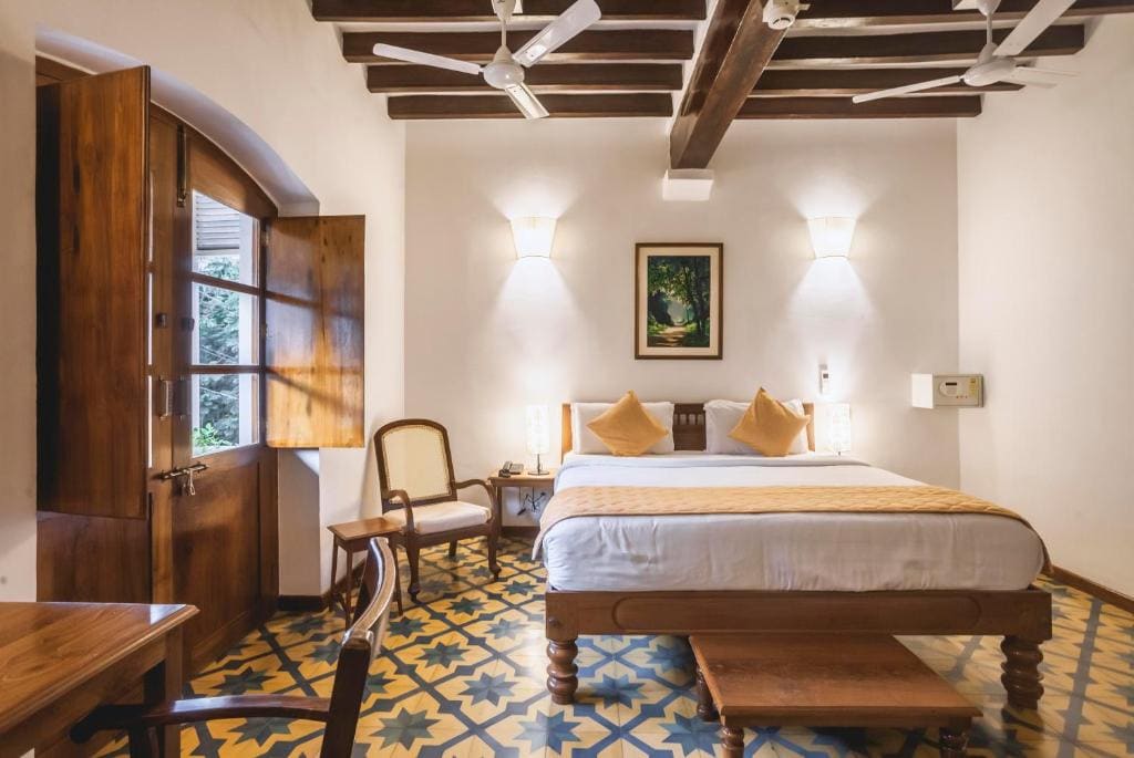 King Room with Balcony room - Image 1