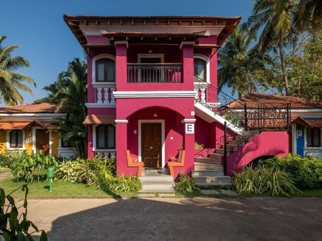 Villa Room with Double Bed and River View - 2 pint beer per night, 20% off on food & beverage and spa room - Image 2