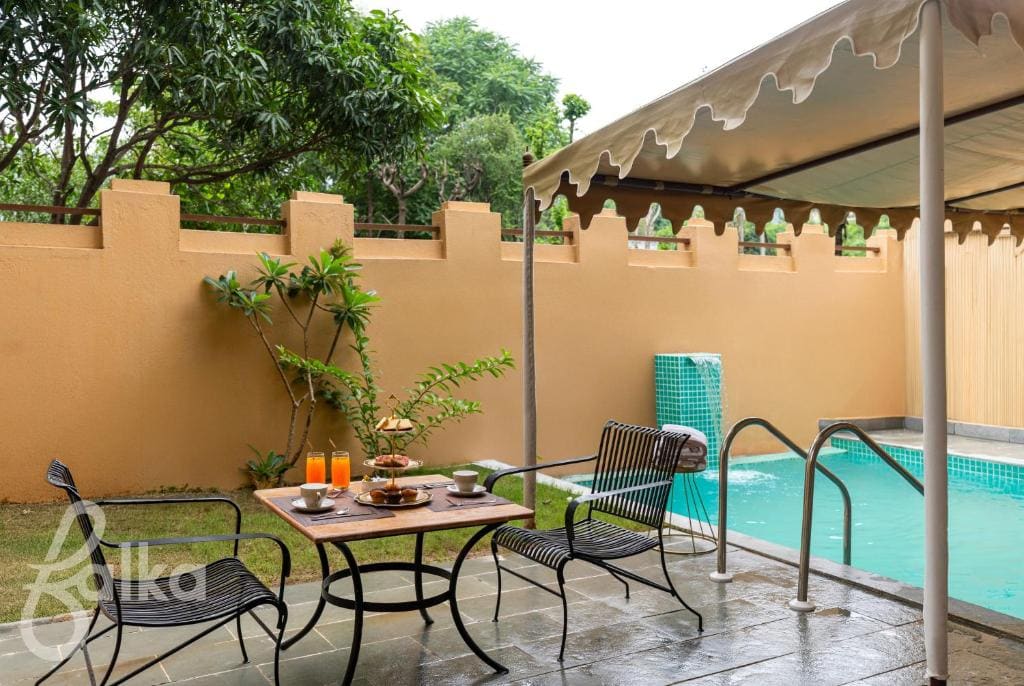 Luxury Suite Private Pool room - Image 2