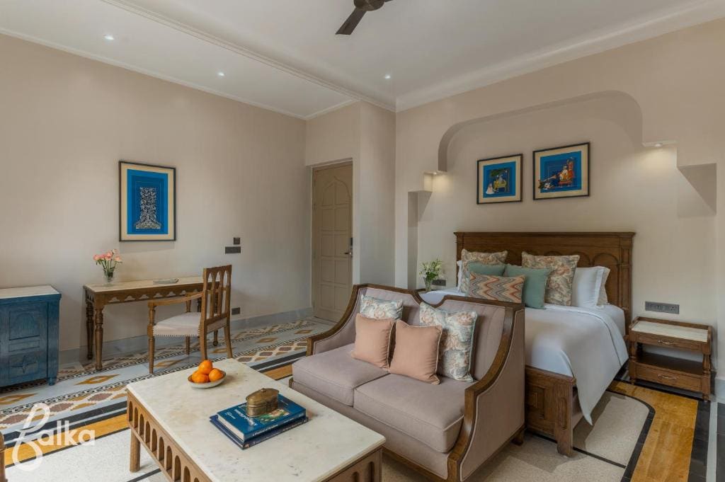 Luxury Suite With Jacuzzi room - Image 2