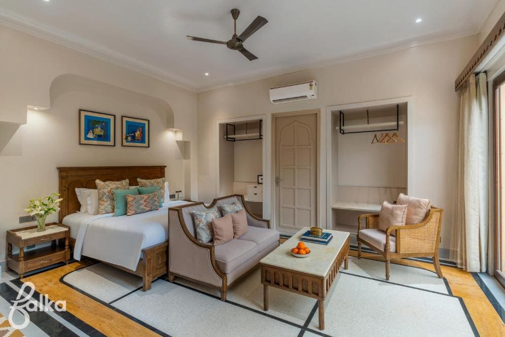 Luxury Suite With Jacuzzi room - Image 1