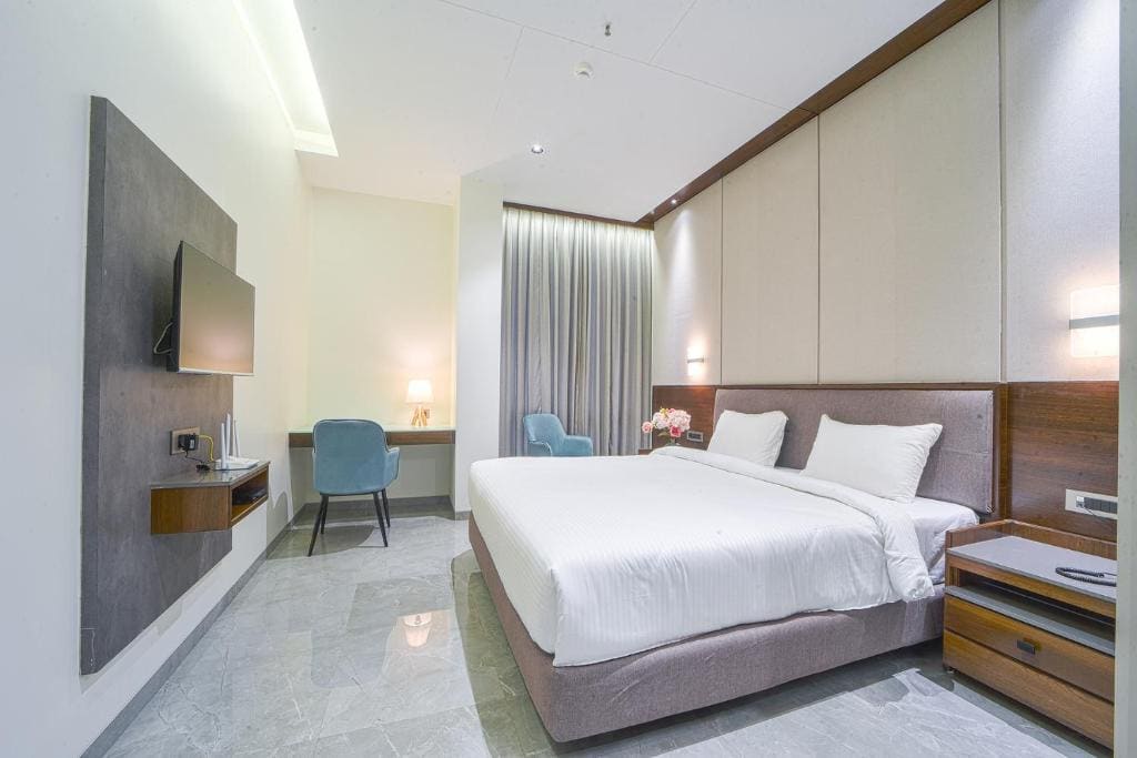 Superior King Room room - Image 1