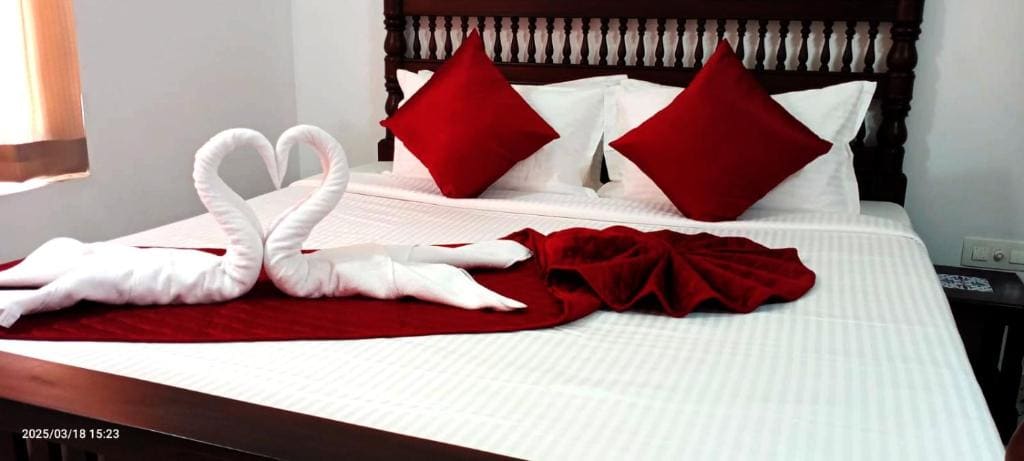 Deluxe Double Room room - Image 1