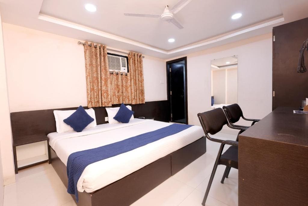 Deluxe Room room - Image 1