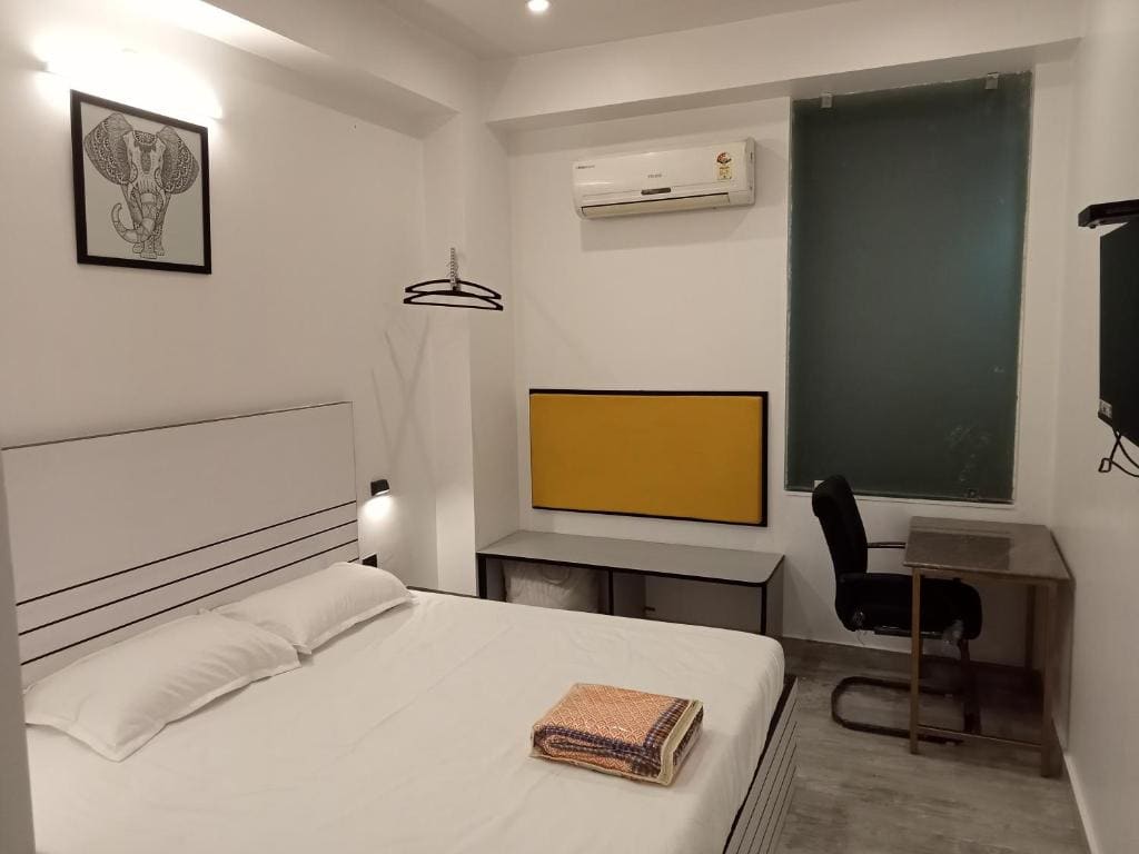 Deluxe Double Room room - Image 2