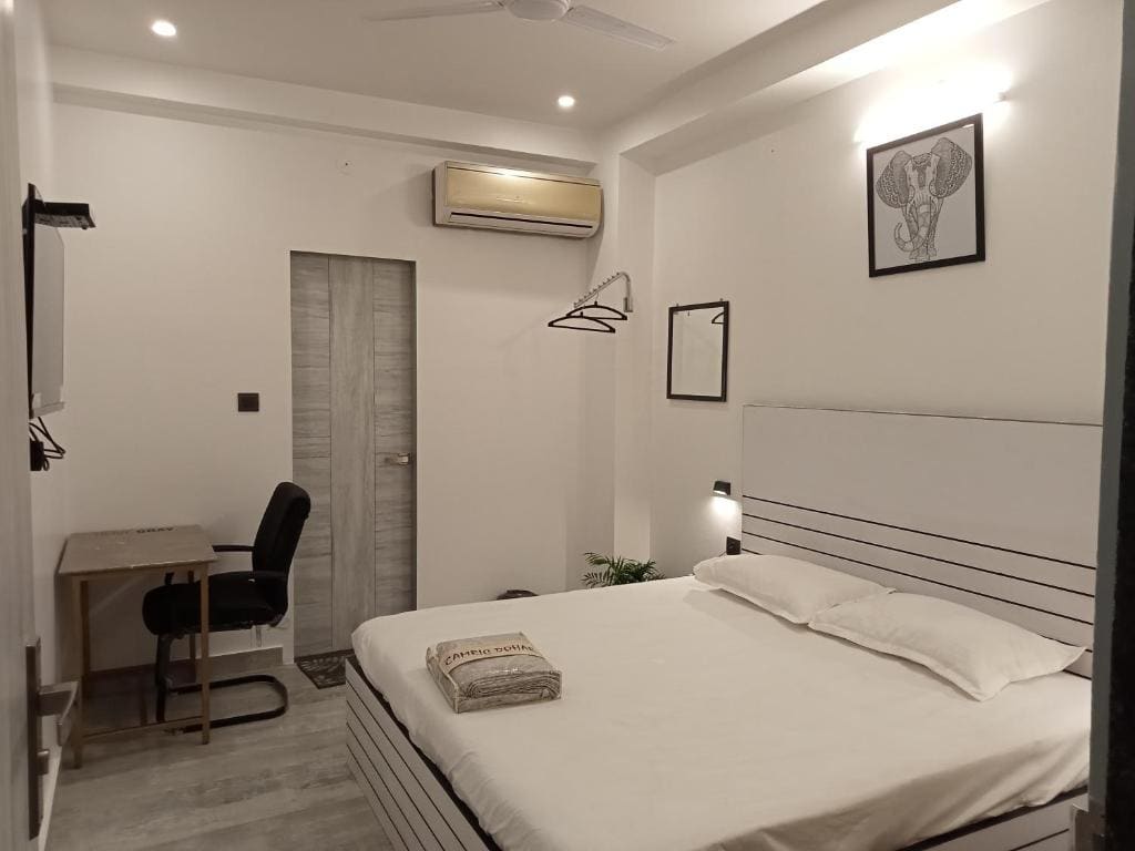 Deluxe Double Room room - Image 3