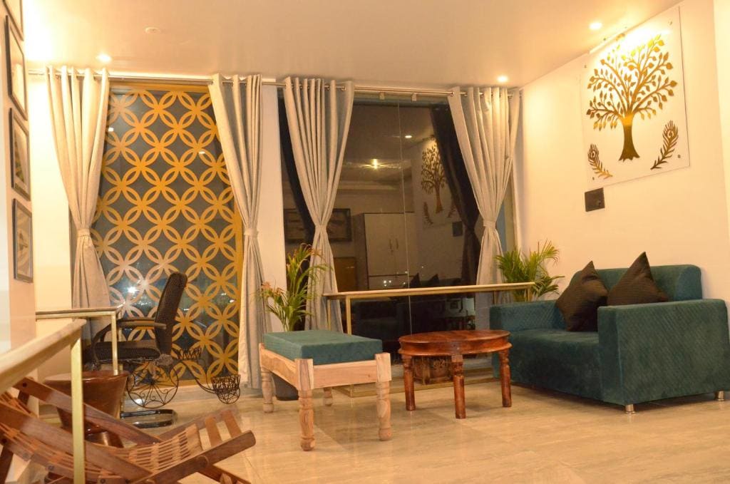 King Room with Mountain View room - Image 2