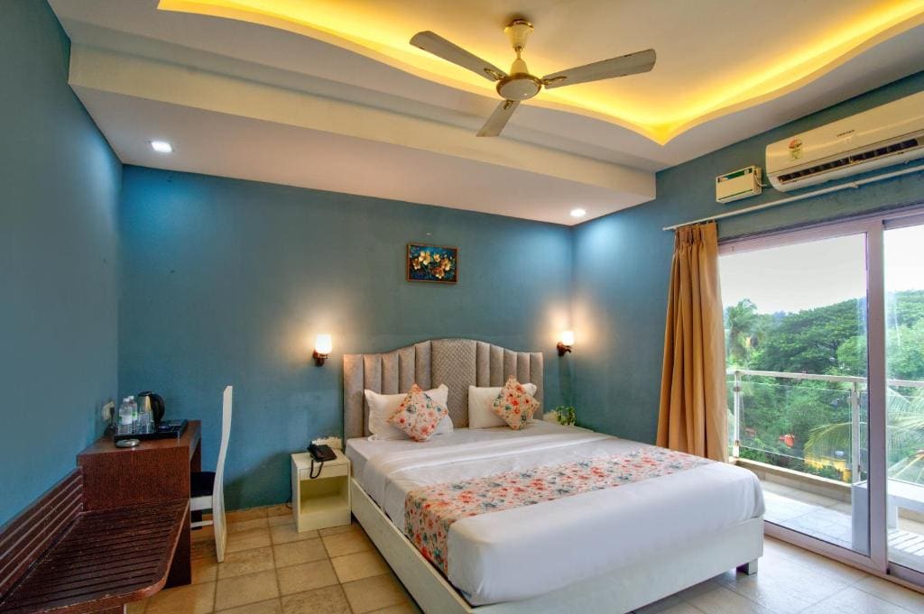 Deluxe Double or Twin Room with Balcony room - Image 3