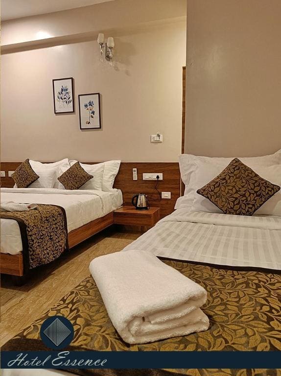 Elegant triple room room - Image 1