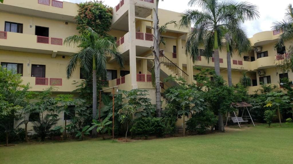 Double Room with Garden View room - Image 2