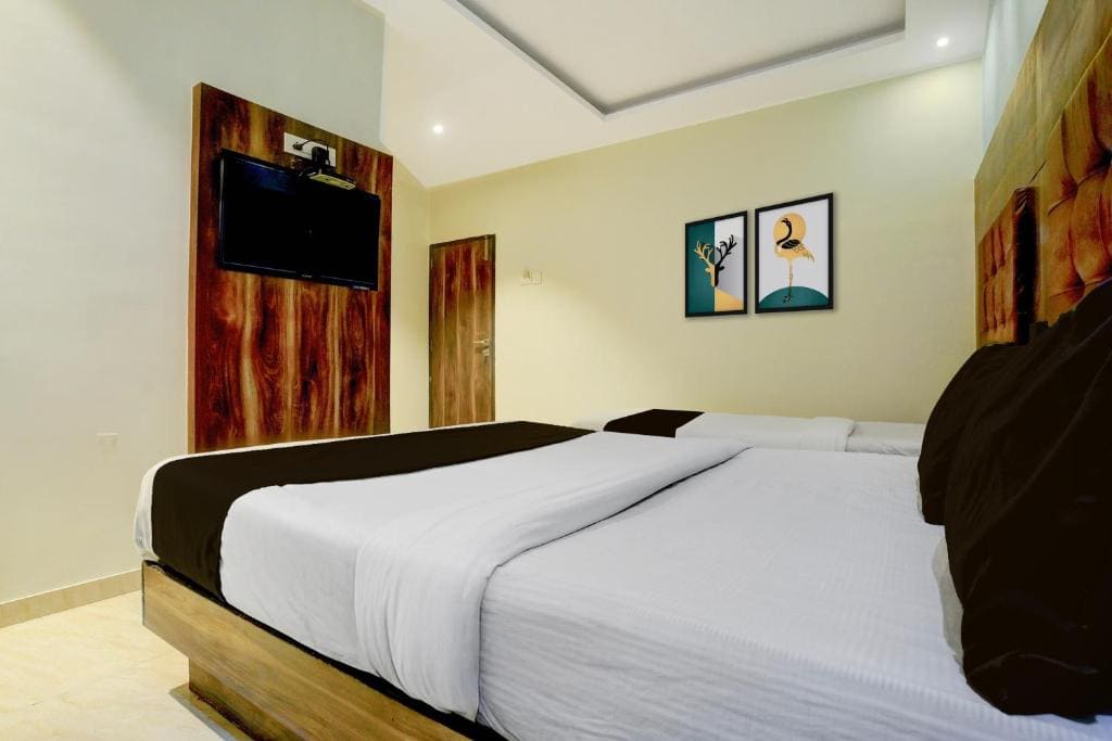 Classic Triple Room room - Image 2