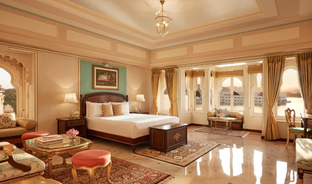 Luxury Suite Lake View room - Image 1