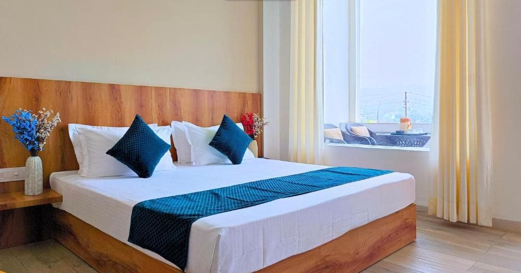 Deluxe Double Room room - Image 2