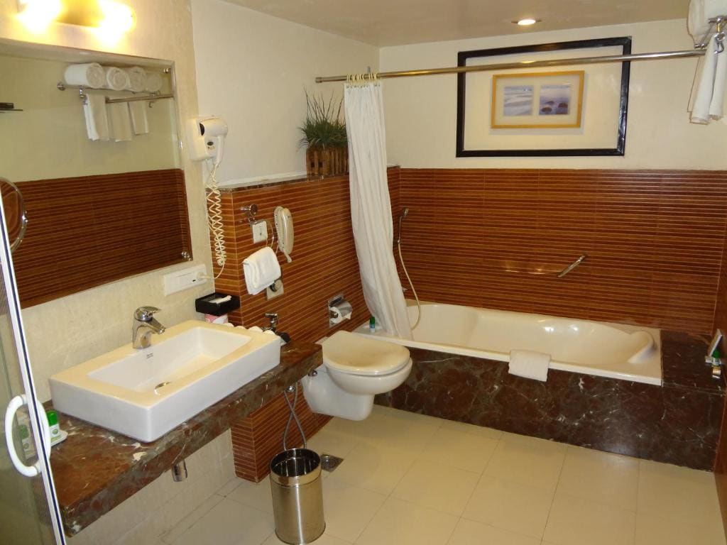 Executive Suite room - Image 2