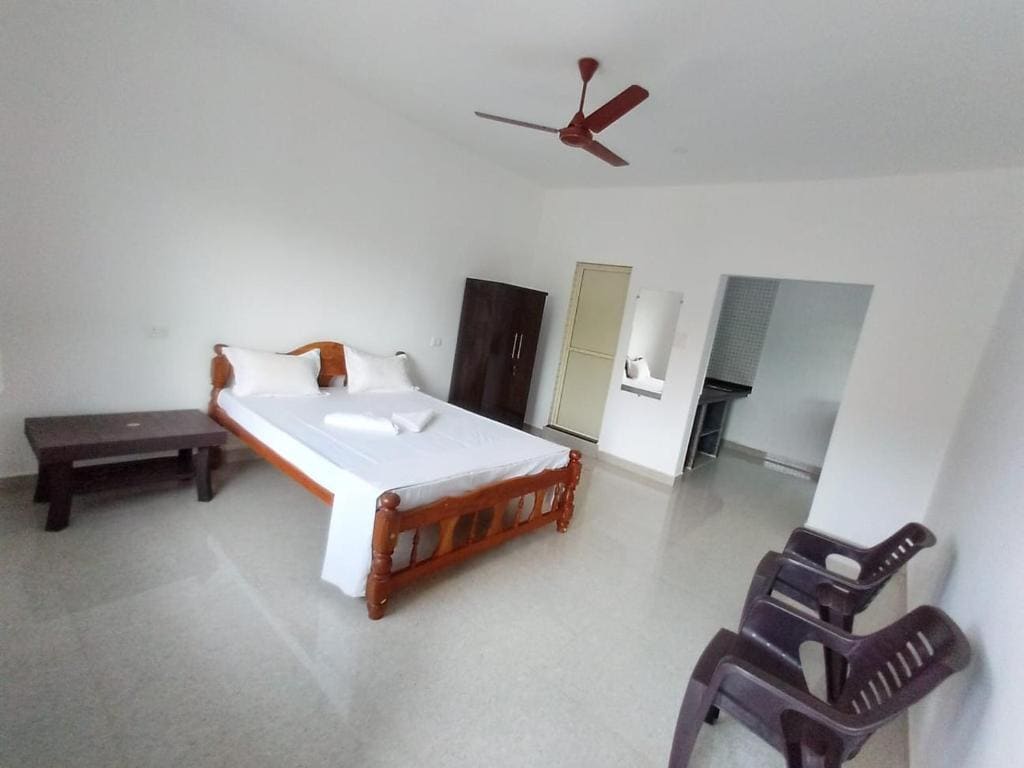 Superior One-Bedroom Apartment with Balcony room - Image 3
