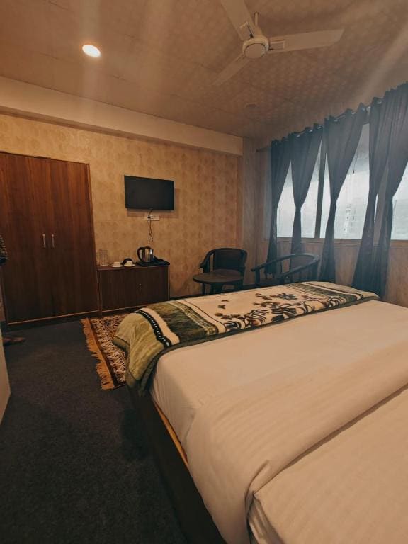 Deluxe Double Room with Sea View room - Image 1