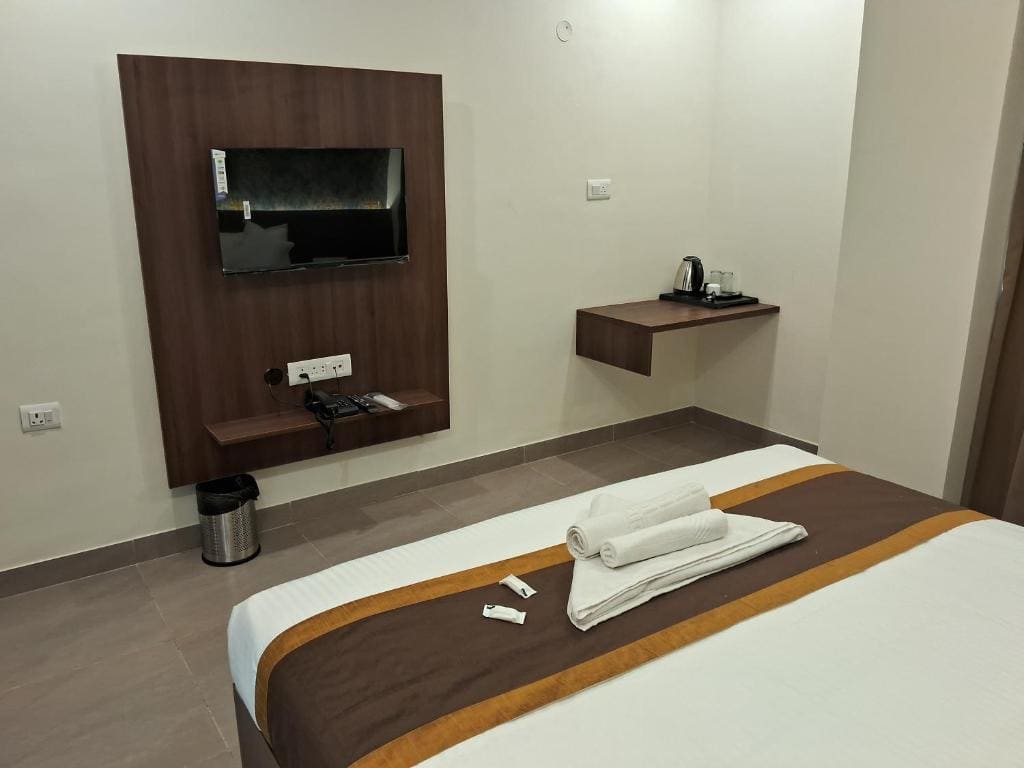 Superior Queen Room room - Image 3