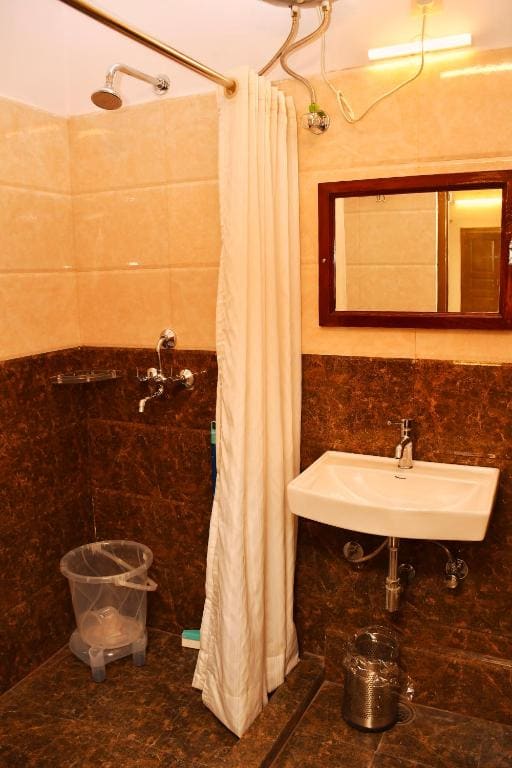 Deluxe Double Room room - Image 3
