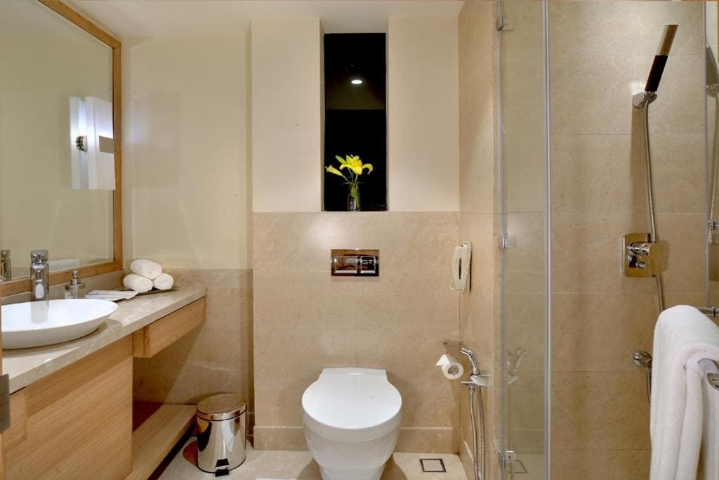 Executive Rooms- King Size Bed room - Image 2
