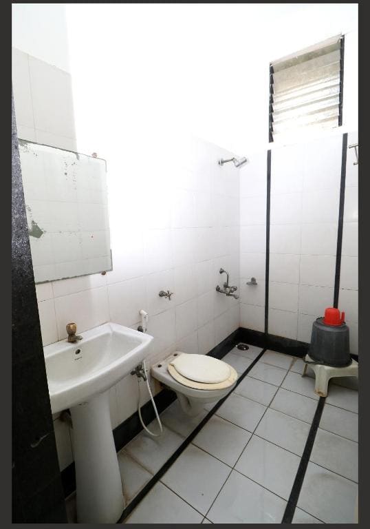 Executive Twin Room - AC room - Image 2