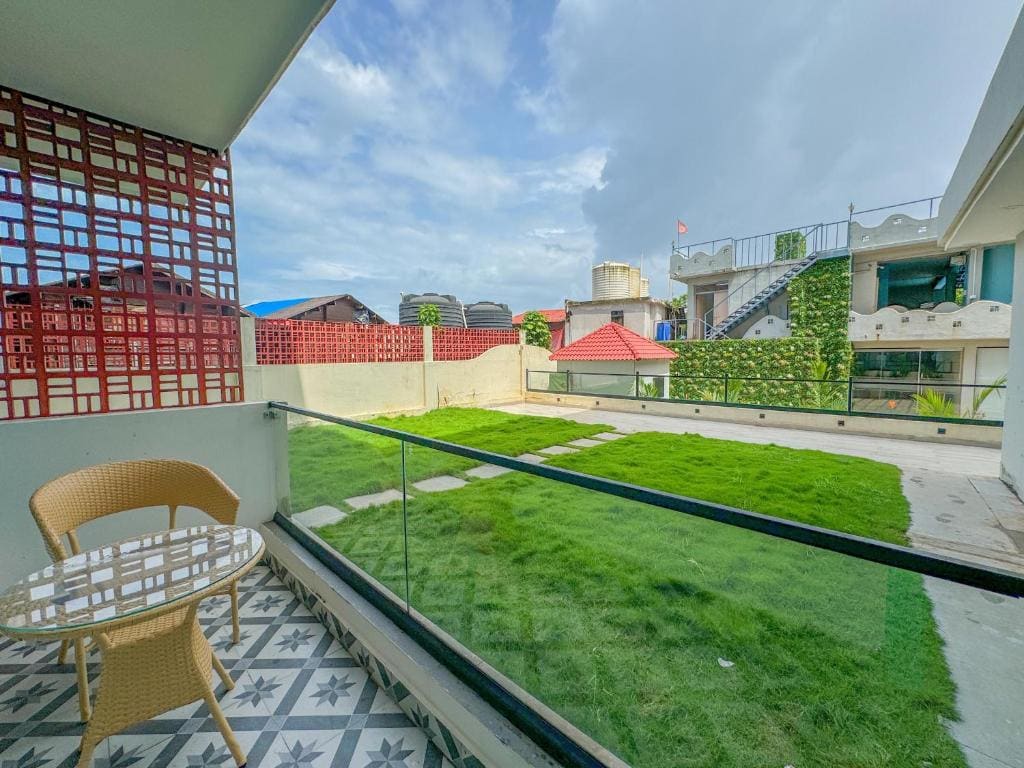Twin Room with Garden View room - Image 2