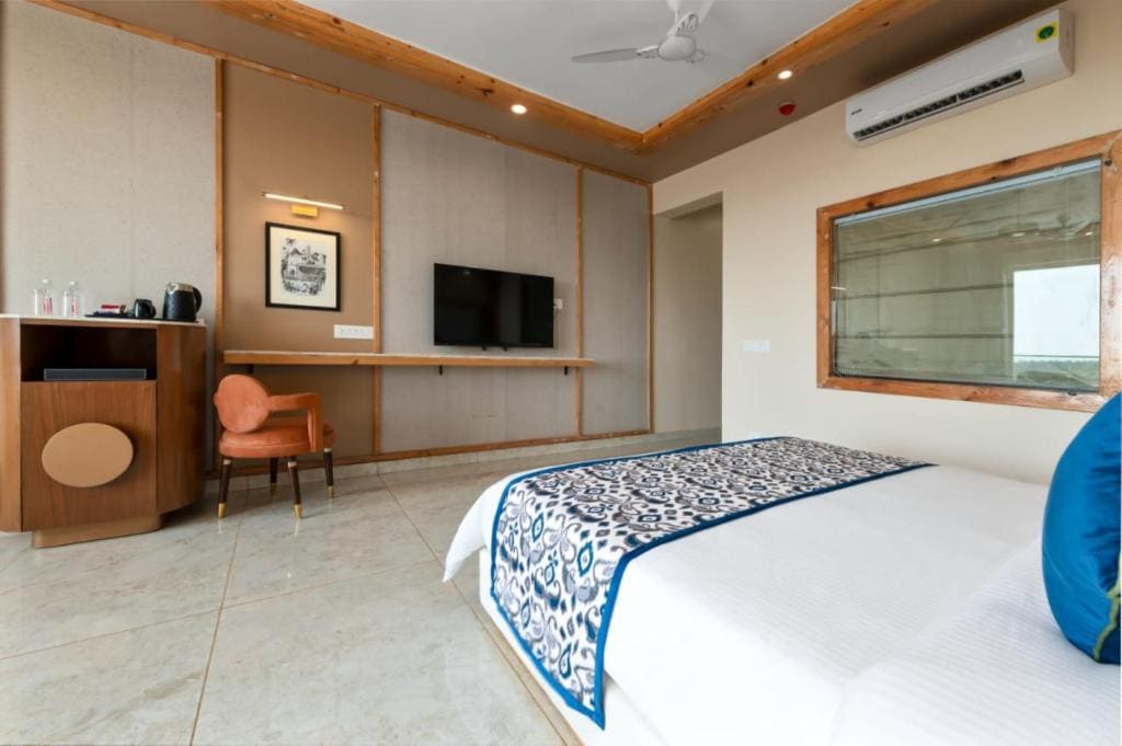 Twin Room with Garden View room - Image 3