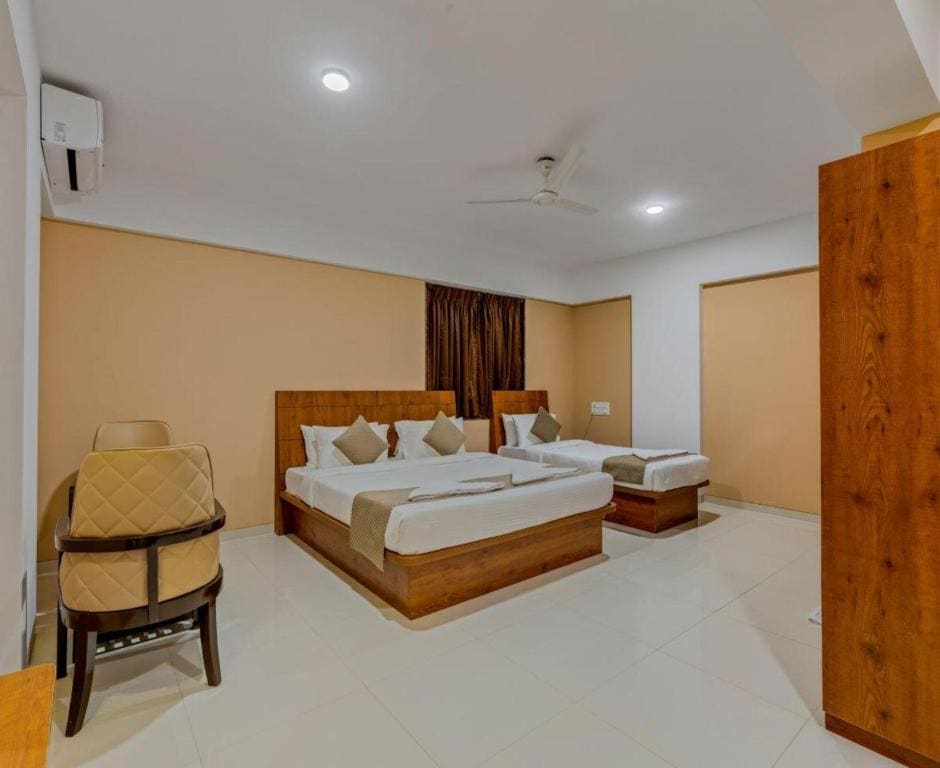 Superior King Room room - Image 3